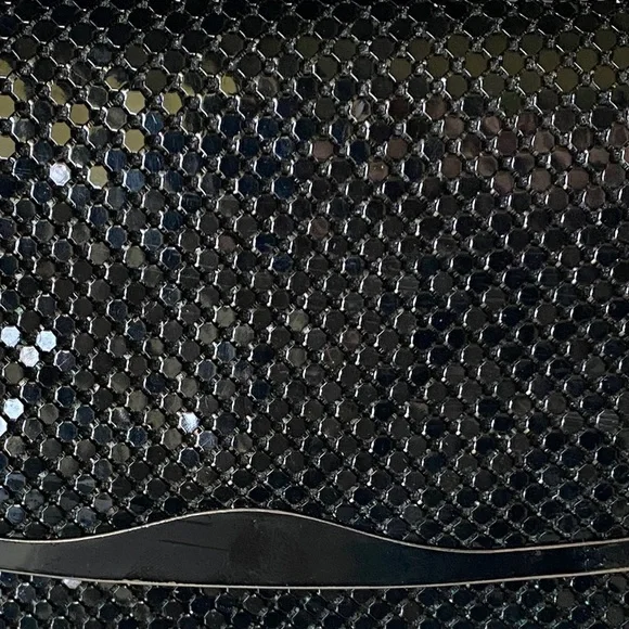 Black Sequin clutch bag w/attached chain for that special date-night. Nice size - Picture 4 of 10